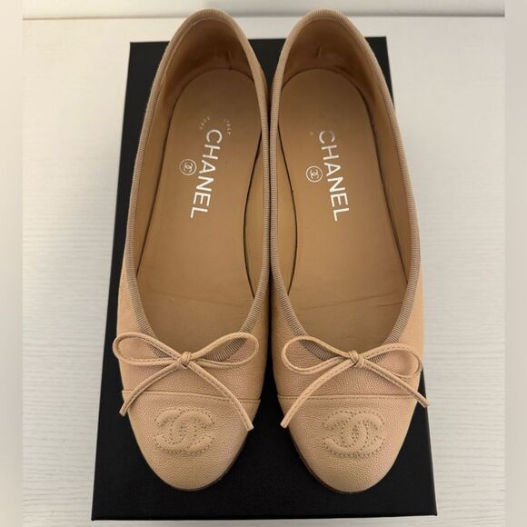 Chanel Pebbled Leather Tan Beige CC Classic Ballet Flats EU 36 US 6 Authentic - Picture 2 of 11